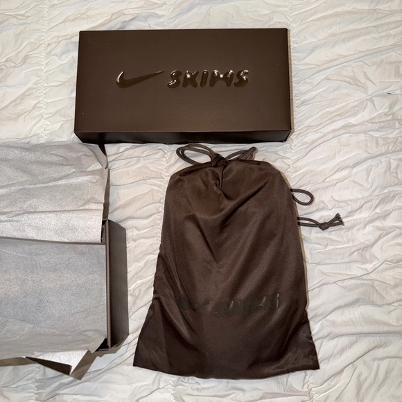 Nike Skims Rift Mesh - Picture 7 of 8